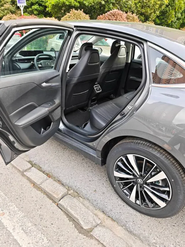 2025 ChangAn EadoPHEV 1.5L 98HP L4 E-CVT PHEV,autocango,china used car exporter,china ev exporter,chinese used car exporter,chinese used ev exporter