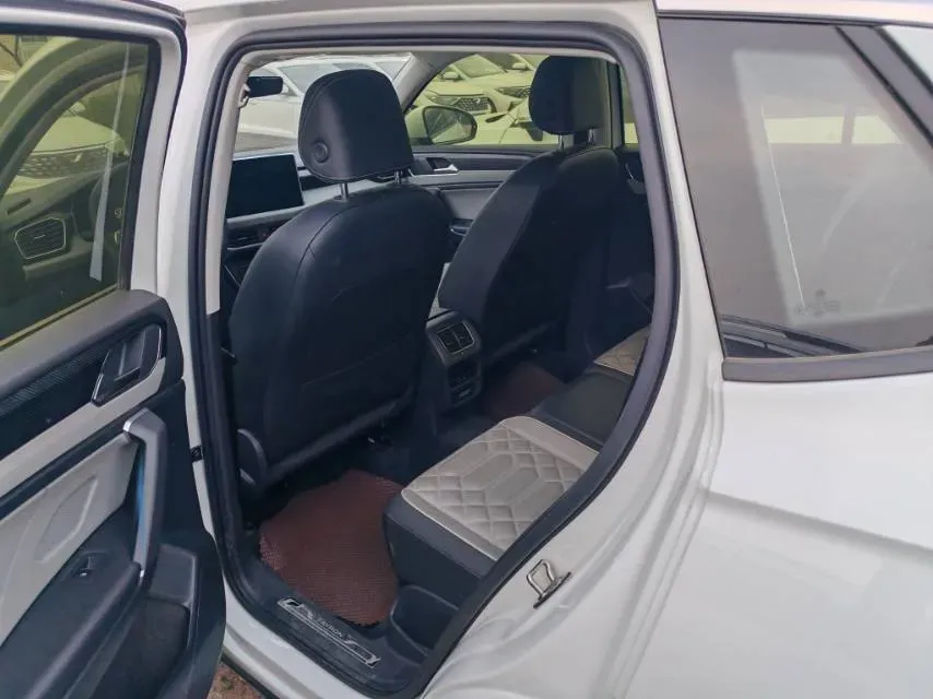 2023 Volkswagen Tayron 2.0T 186HP L4 7DCT,autocango,china used car exporter,china ev exporter,chinese used car exporter,chinese used ev exporter