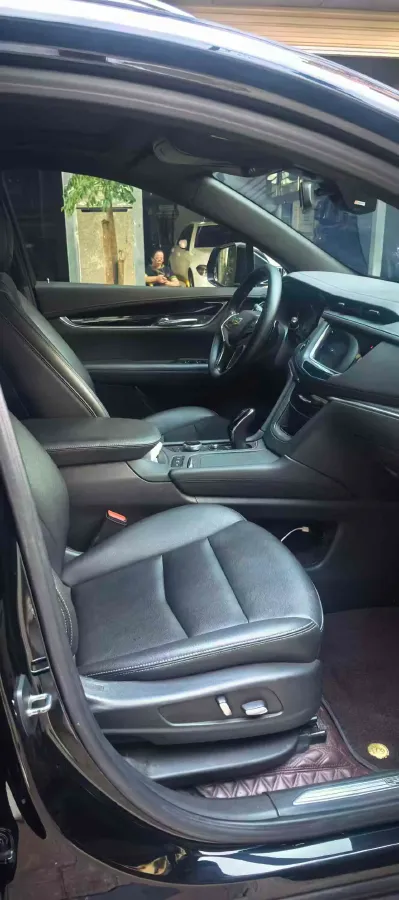 2022 Cadillac XT5 2.0T 237HP L4 9AT,autocango,china used car exporter,china ev exporter,chinese used car exporter,chinese used ev exporter