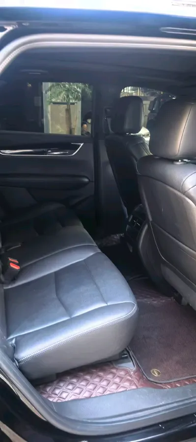 2022 Cadillac XT5 2.0T 237HP L4 9AT,autocango,china used car exporter,china ev exporter,chinese used car exporter,chinese used ev exporter