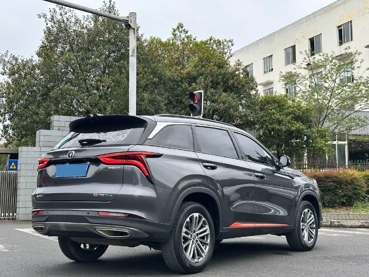 2021 ChangAn CS75 Plus 1.5T 178HP L4 6AT,autocango,china used car exporter,china ev exporter,chinese used car exporter,chinese used ev exporter