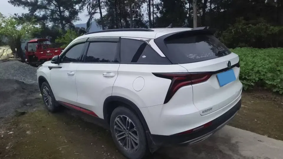 2022 ChangAn CS75 Plus 1.5T 178HP L4 6AT,autocango,china used car exporter,china ev exporter,chinese used car exporter,chinese used ev exporter