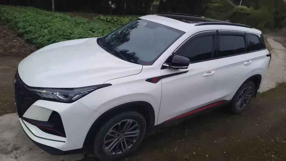 2022 ChangAn CS75 Plus 1.5T 178HP L4 6AT,autocango,china used car exporter,china ev exporter,chinese used car exporter,chinese used ev exporter