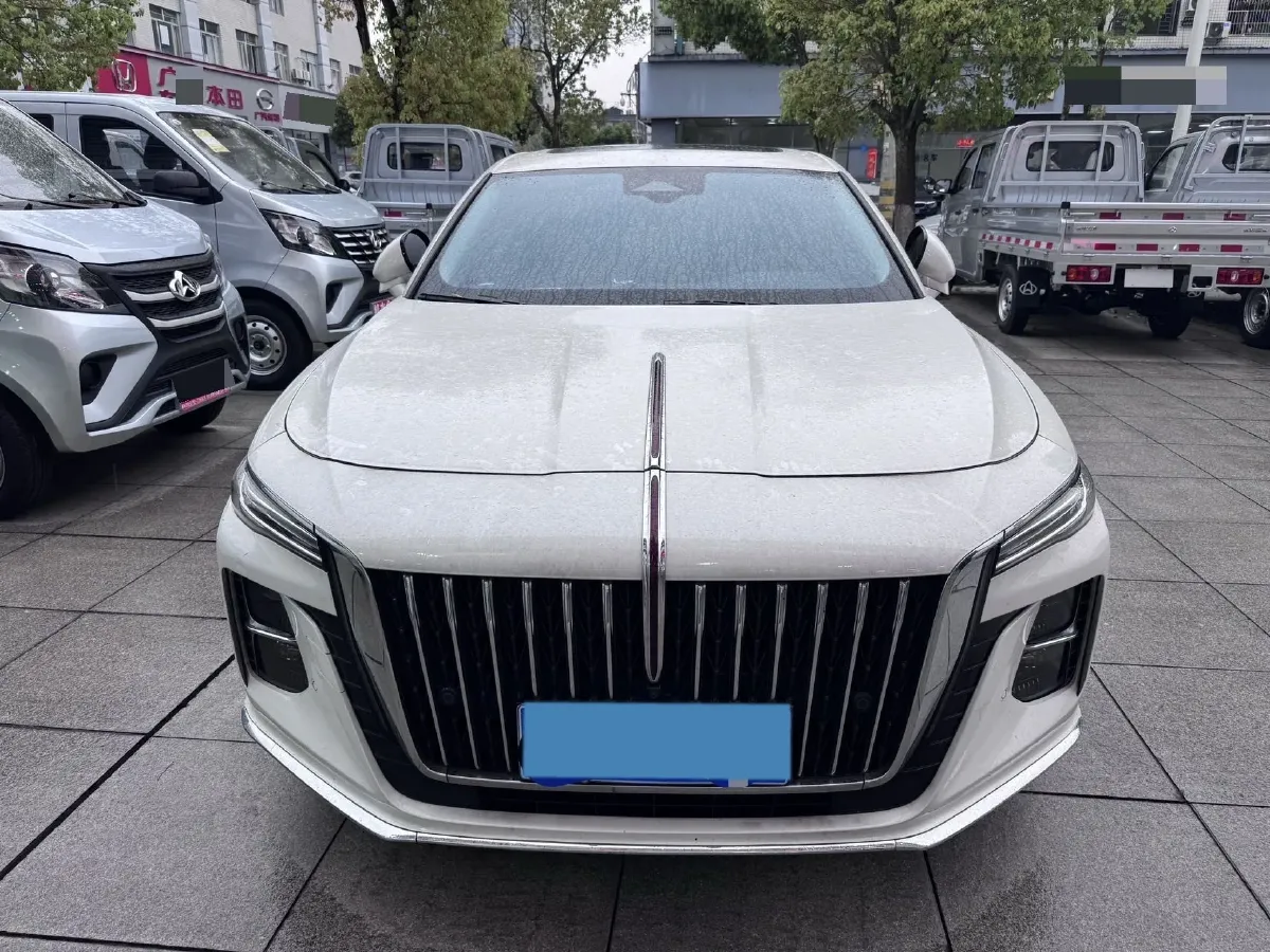 2023 HongQi H5 2.0T 224HP L4 8AT,autocango,china used car exporter,china ev exporter,chinese used car exporter,chinese used ev exporter