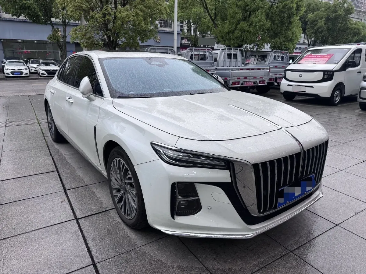 2023 HongQi H5 2.0T 224HP L4 8AT,autocango,china used car exporter,china ev exporter,chinese used car exporter,chinese used ev exporter