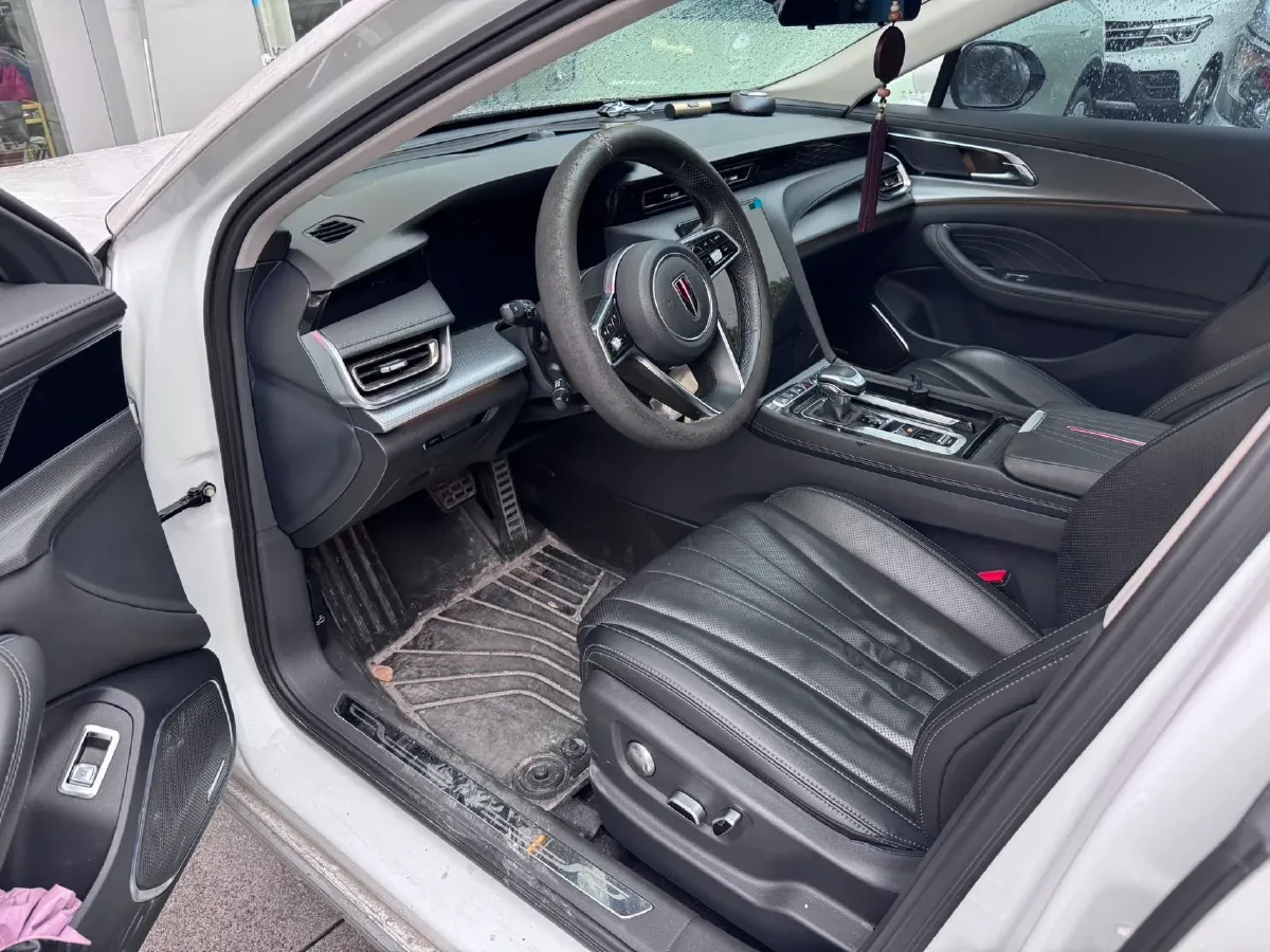 2023 HongQi H5 2.0T 224HP L4 8AT,autocango,china used car exporter,china ev exporter,chinese used car exporter,chinese used ev exporter