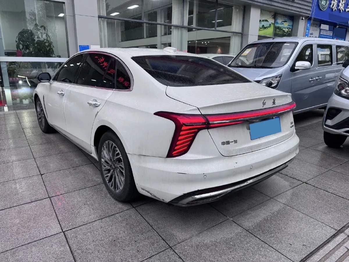 2023 HongQi H5 2.0T 224HP L4 8AT,autocango,china used car exporter,china ev exporter,chinese used car exporter,chinese used ev exporter