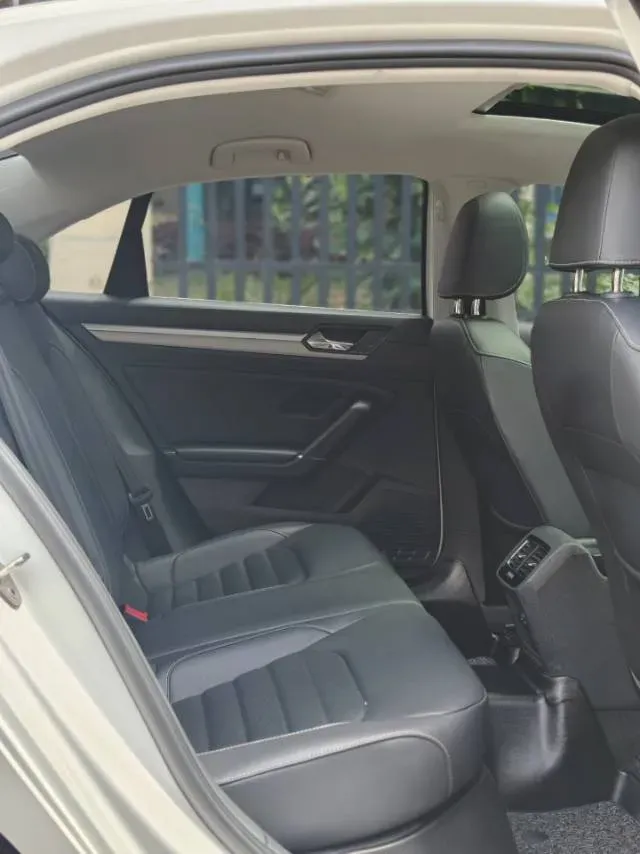 2019 Volkswagen Passat 1.4T 150HP L4 7DCT,autocango,china used car exporter,china ev exporter,chinese used car exporter,chinese used ev exporter