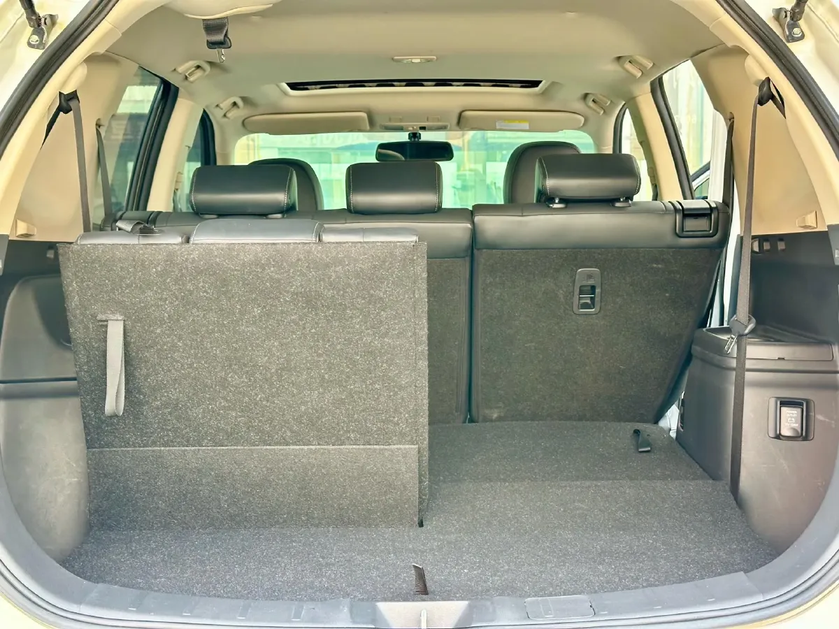 2021 Mitsubishi Outlander 2.0L 166HP L4 CVT,autocango,china used car exporter,china ev exporter,chinese used car exporter,chinese used ev exporter