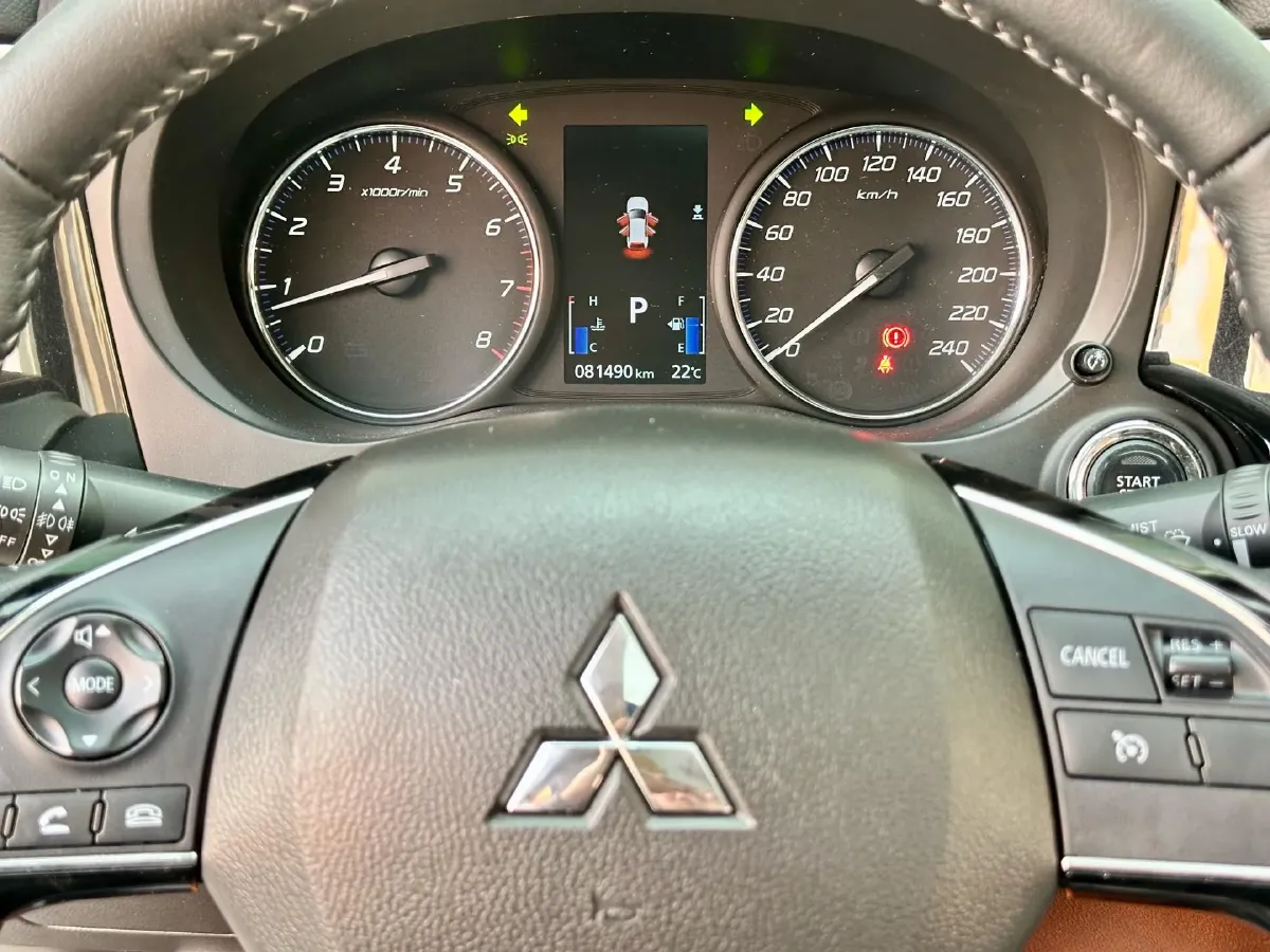 2021 Mitsubishi Outlander 2.0L 166HP L4 CVT,autocango,china used car exporter,china ev exporter,chinese used car exporter,chinese used ev exporter