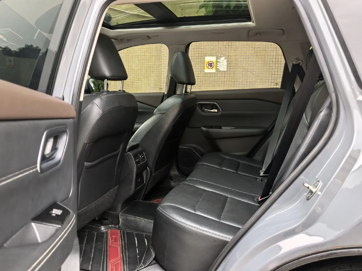 2021 Nissan X-Trail 1.5T 204HP L3 CVT,autocango,china used car exporter,china ev exporter,chinese used car exporter,chinese used ev exporter