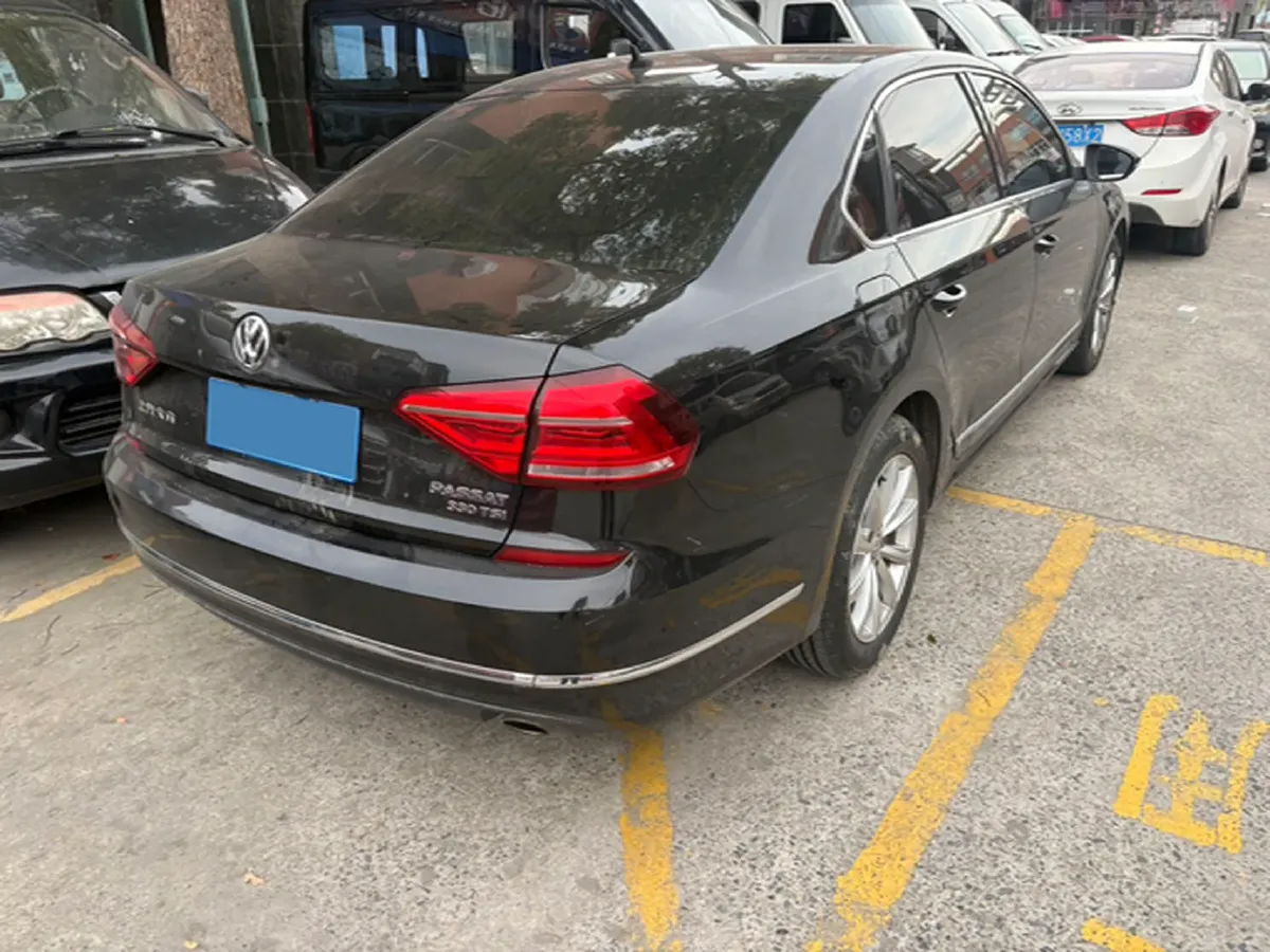 2016 Volkswagen Passat 1.8T 180HP L4 7DCT,autocango,china used car exporter,china ev exporter,chinese used car exporter,chinese used ev exporter
