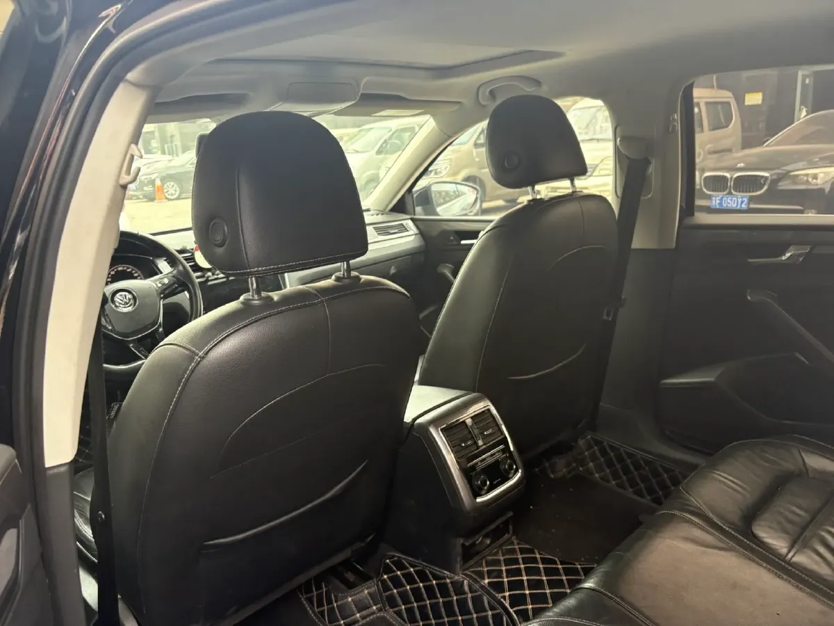 2016 Volkswagen Passat 1.8T 180HP L4 7DCT,autocango,china used car exporter,china ev exporter,chinese used car exporter,chinese used ev exporter