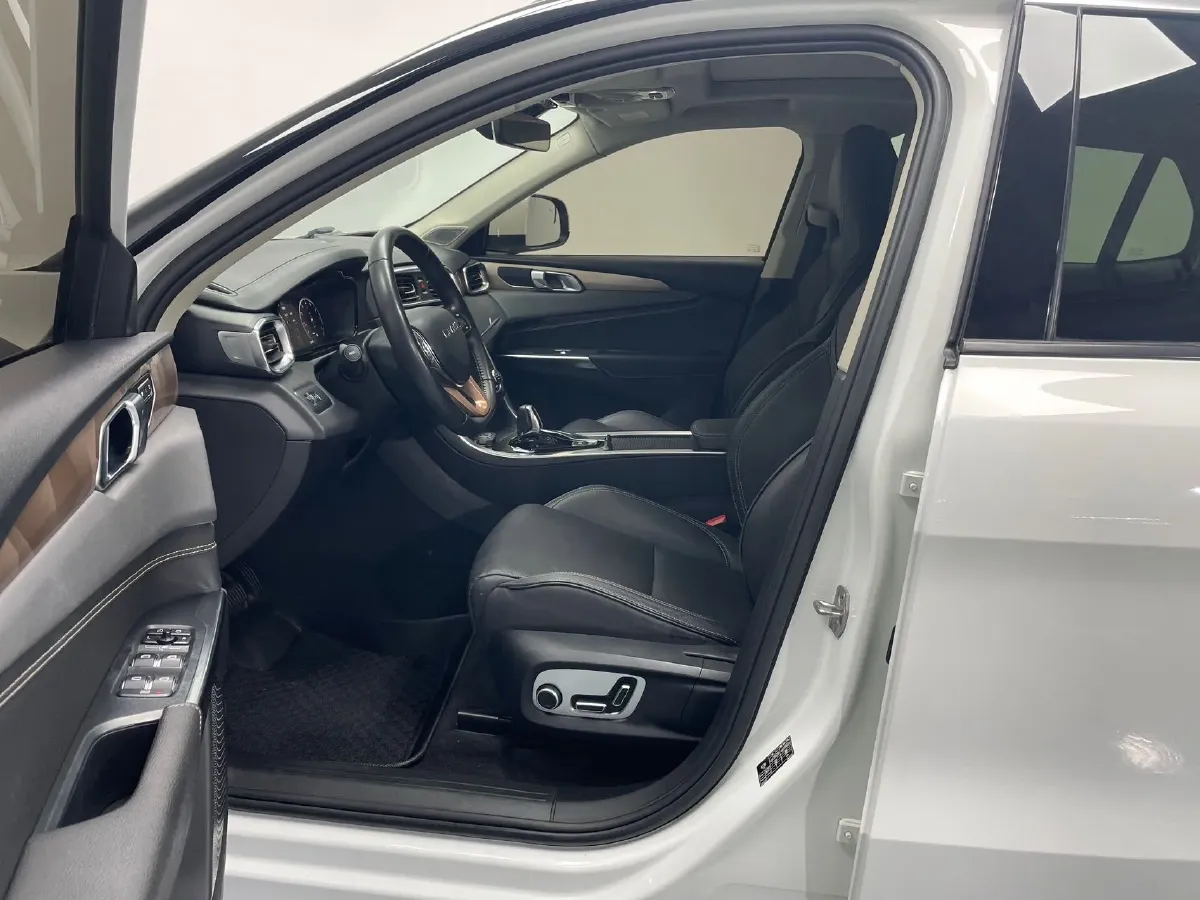 2019 LYNK&CO 01 2.0T 190HP L4 6AT,autocango,china used car exporter,china ev exporter,chinese used car exporter,chinese used ev exporter