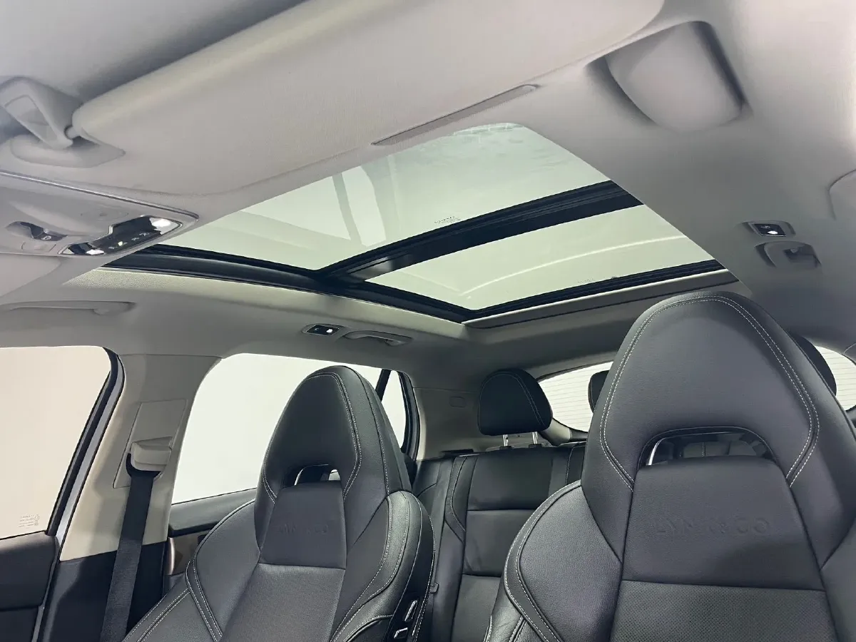 2019 LYNK&CO 01 2.0T 190HP L4 6AT,autocango,china used car exporter,china ev exporter,chinese used car exporter,chinese used ev exporter