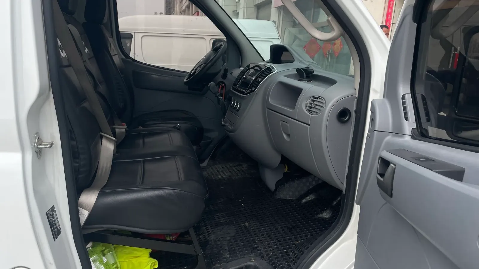 2023 DongFeng DFAC YuFeng 2.0T 136HP L4 6MT,autocango,china used car exporter,china ev exporter,chinese used car exporter,chinese used ev exporter