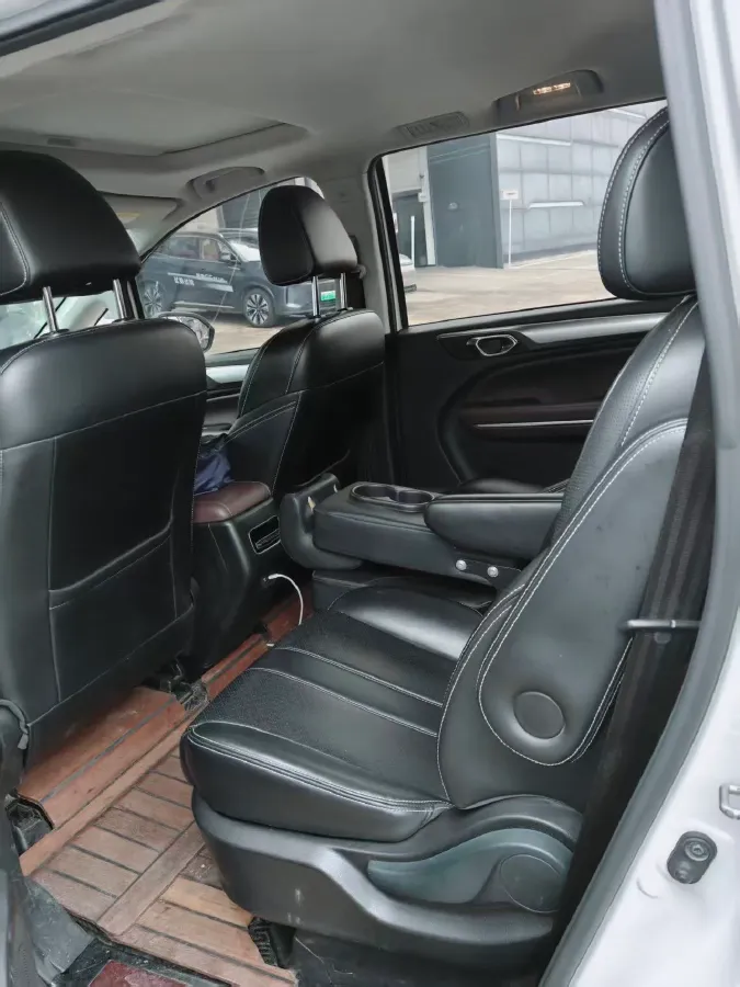 2021 GAC Trumpchi M6 1.5T 169HP L4 7DCT,autocango,china used car exporter,china ev exporter,chinese used car exporter,chinese used ev exporter