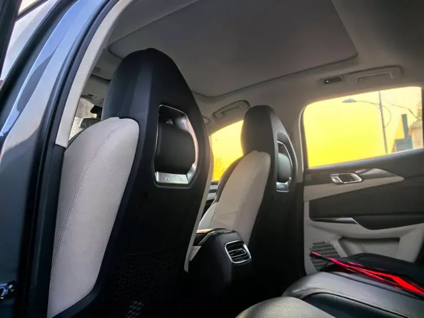 2018 Toyota C-HR 2.0L 171HP L4 CVT,autocango,china used car exporter,china ev exporter,chinese used car exporter,chinese used ev exporter