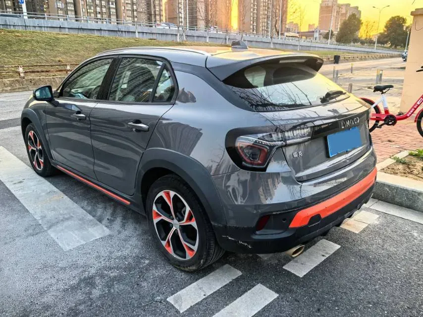 2018 Toyota C-HR 2.0L 171HP L4 CVT,autocango,china used car exporter,china ev exporter,chinese used car exporter,chinese used ev exporter