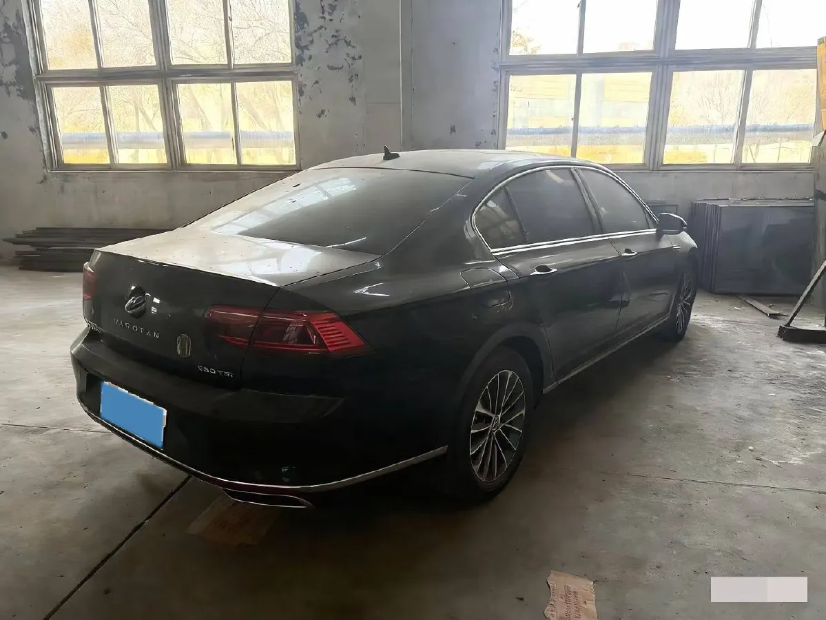 2020 Volkswagen Magotan 2.0T 186HP L4 7DCT,autocango,china used car exporter,china ev exporter,chinese used car exporter,chinese used ev exporter