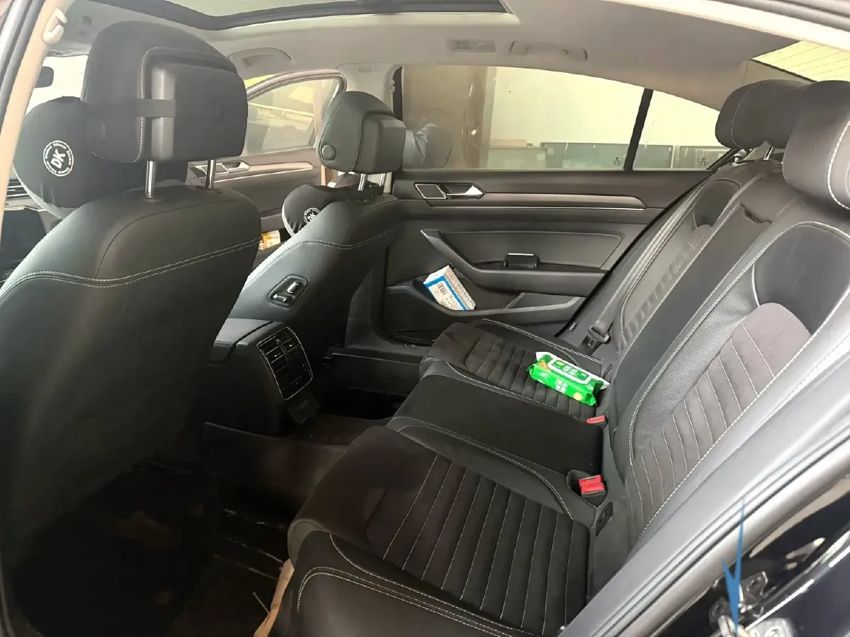 2020 Volkswagen Magotan 2.0T 186HP L4 7DCT,autocango,china used car exporter,china ev exporter,chinese used car exporter,chinese used ev exporter