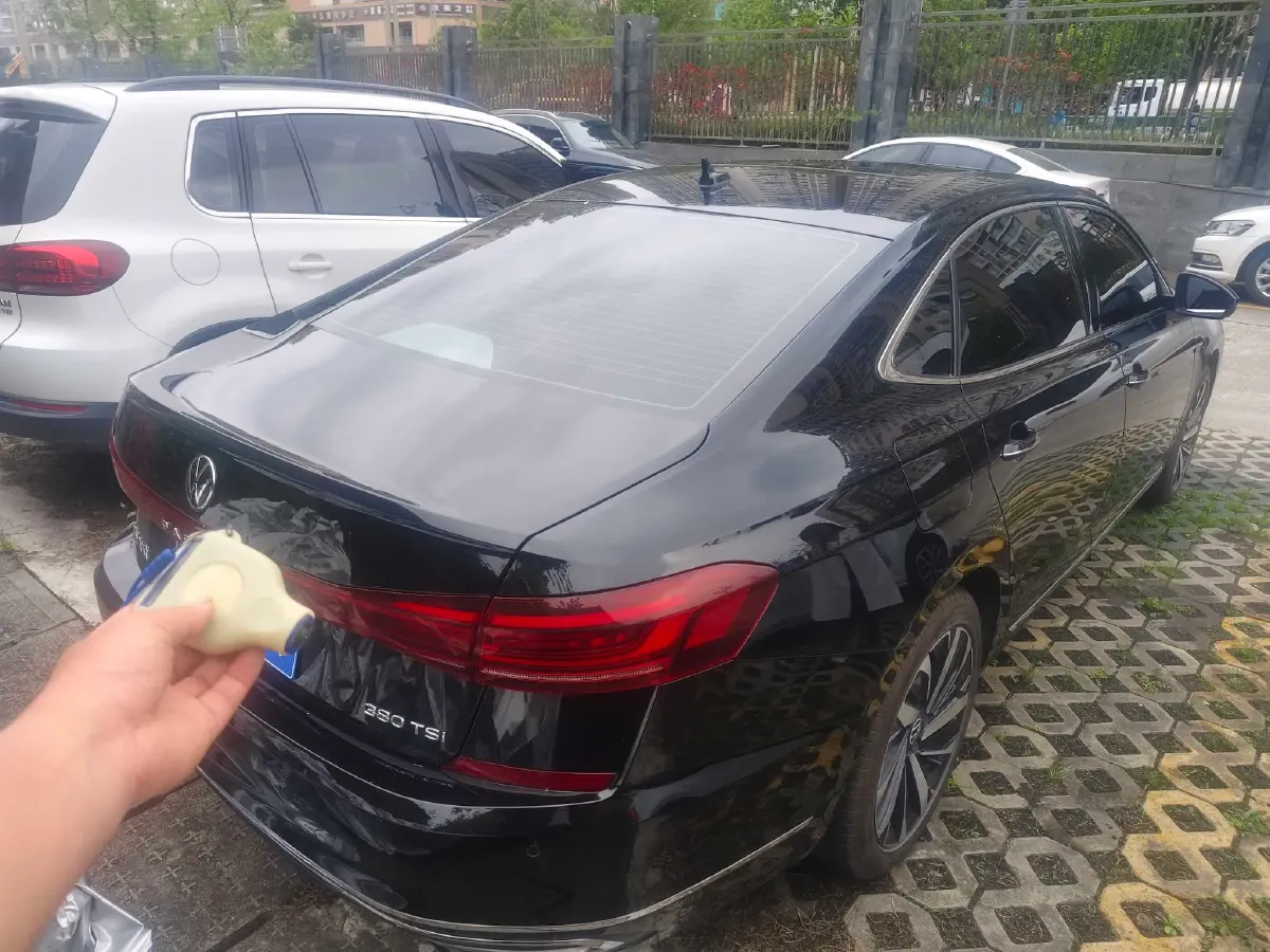 2024 Volkswagen Passat 2.0T 220HP L4 7DCT,autocango,china used car exporter,china ev exporter,chinese used car exporter,chinese used ev exporter