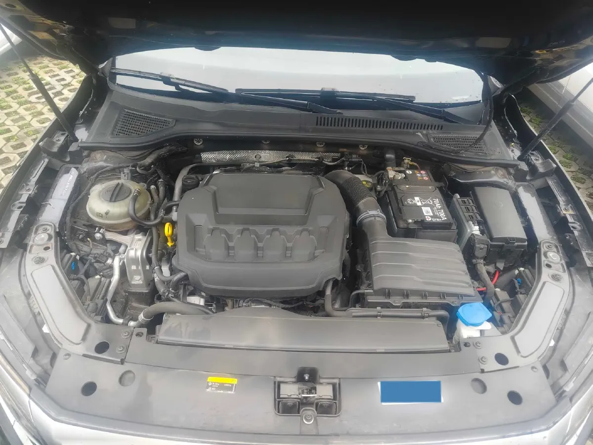 2024 Volkswagen Passat 2.0T 220HP L4 7DCT,autocango,china used car exporter,china ev exporter,chinese used car exporter,chinese used ev exporter