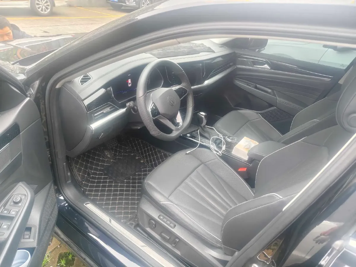 2024 Volkswagen Passat 2.0T 220HP L4 7DCT,autocango,china used car exporter,china ev exporter,chinese used car exporter,chinese used ev exporter