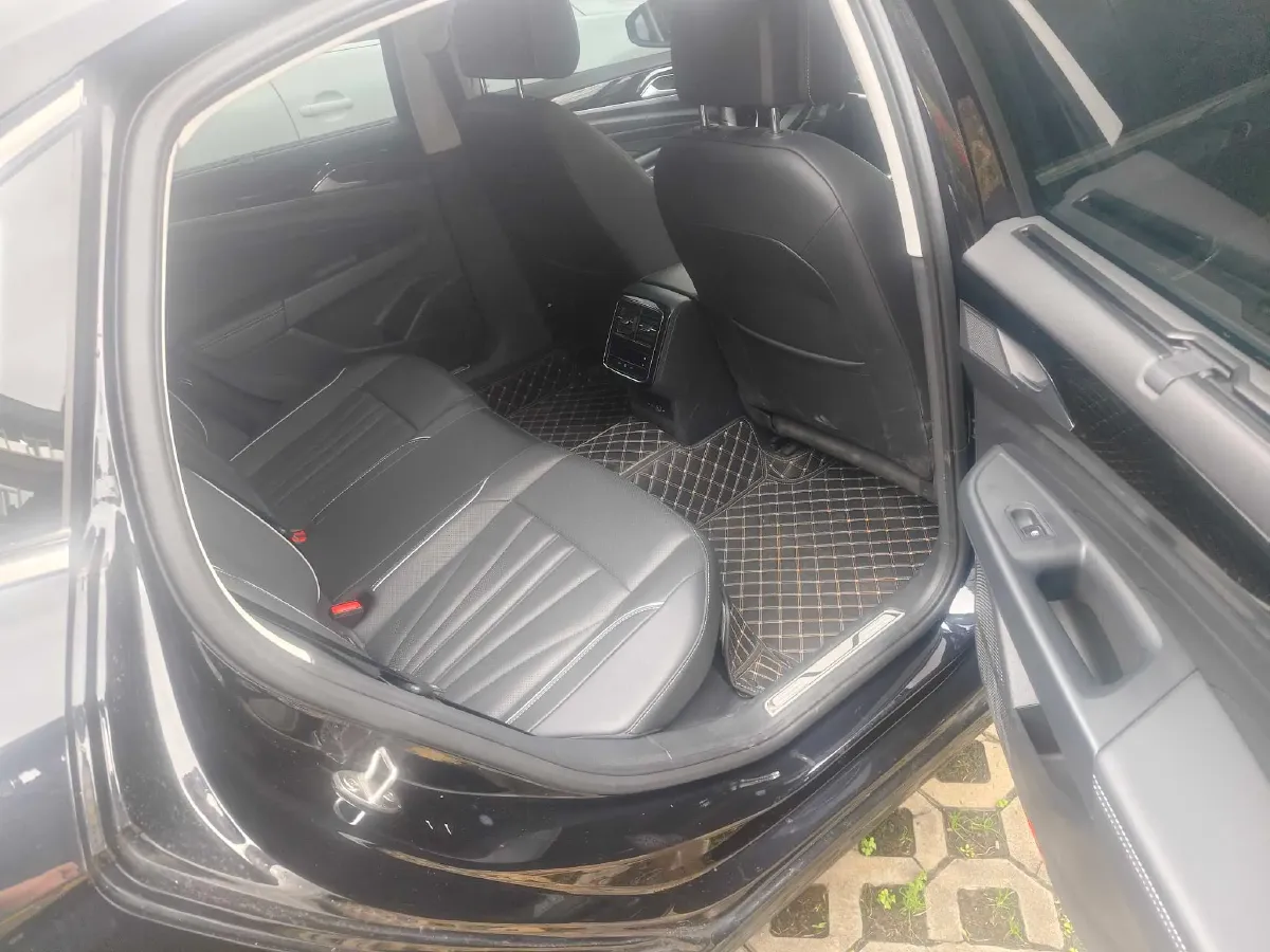 2024 Volkswagen Passat 2.0T 220HP L4 7DCT,autocango,china used car exporter,china ev exporter,chinese used car exporter,chinese used ev exporter