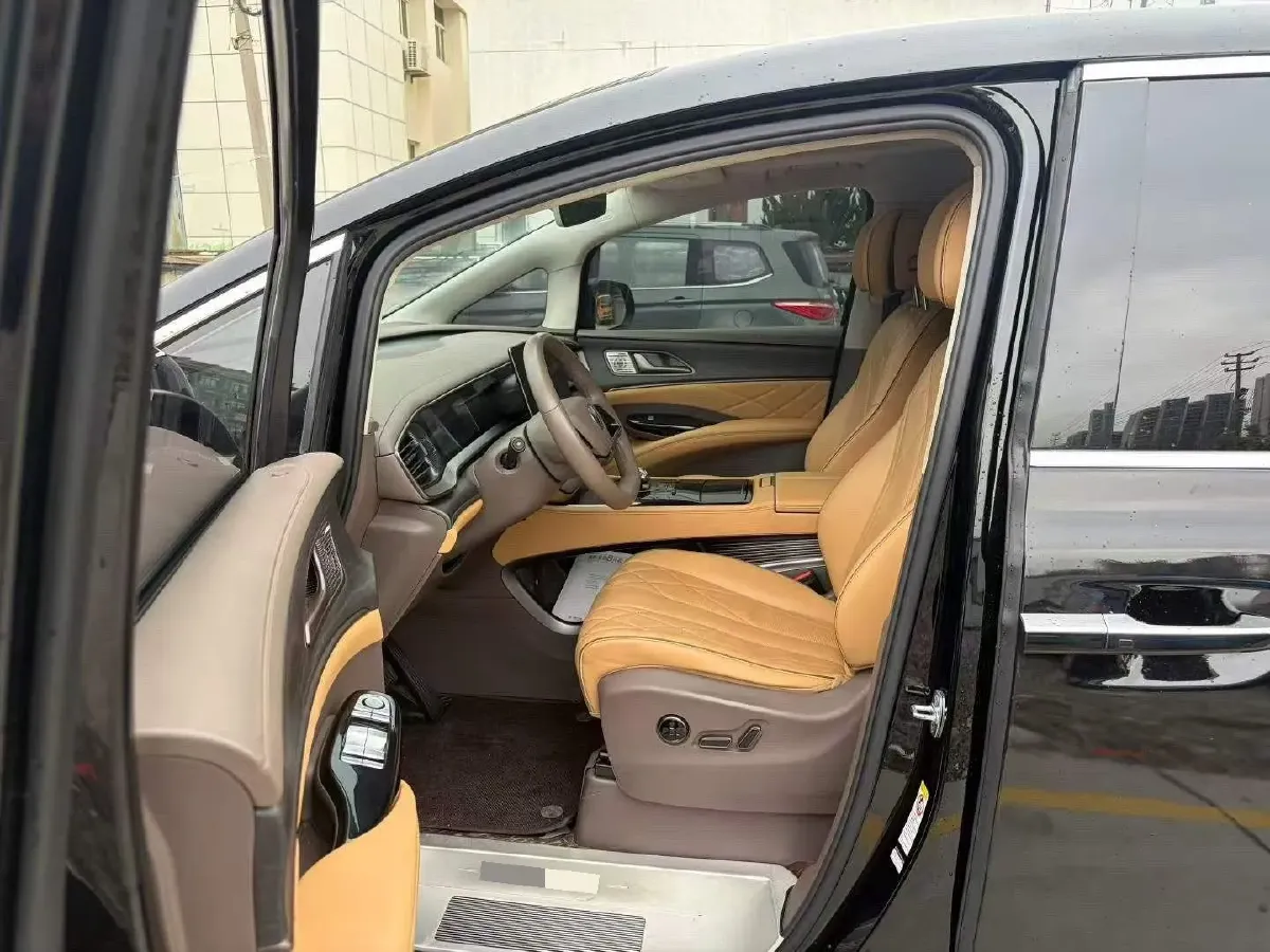 2022 Mercedes-Benz GLC Class 2.0T 197HP L4 9AT,autocango,china used car exporter,china ev exporter,chinese used car exporter,chinese used ev exporter