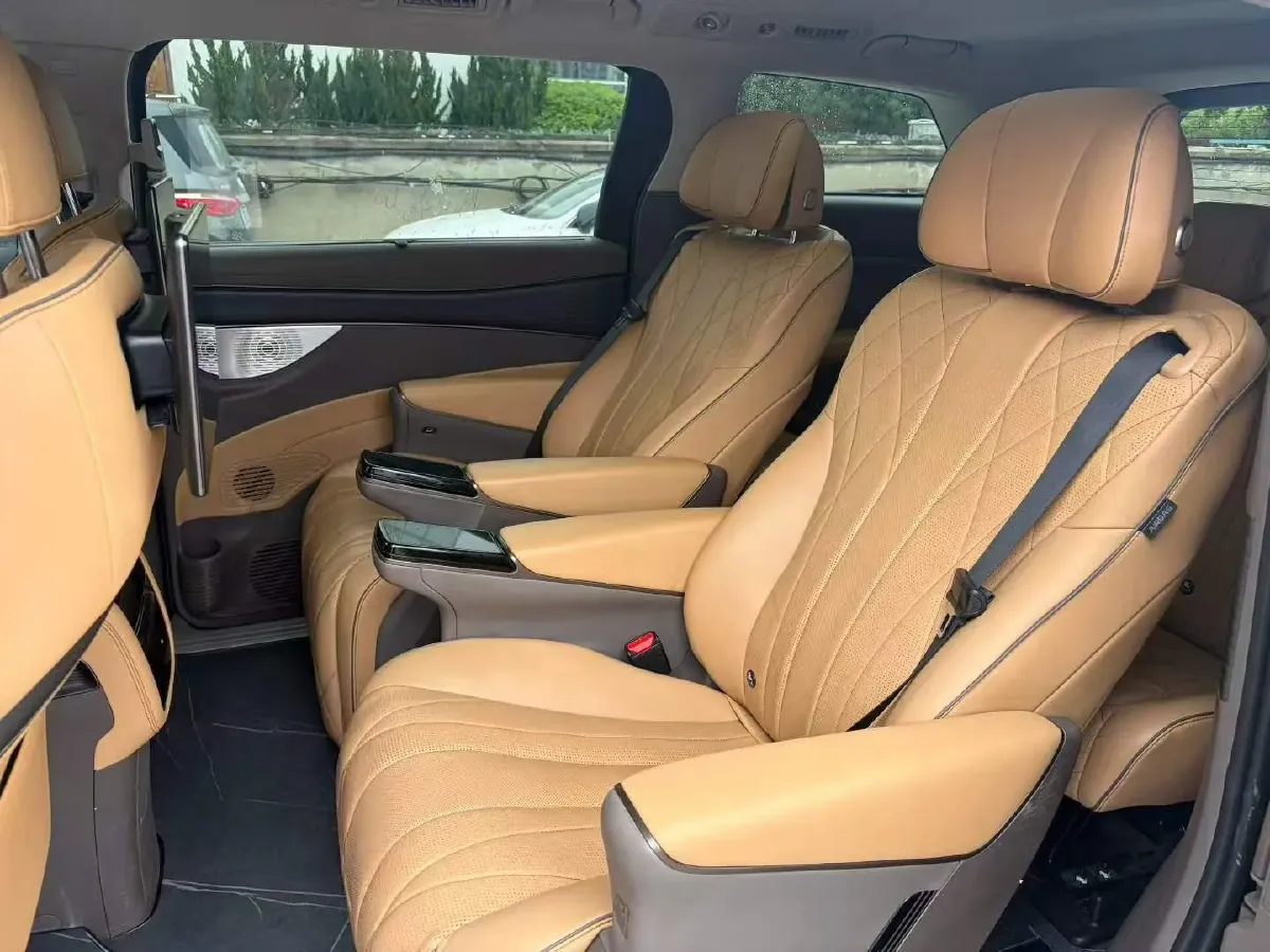 2022 Mercedes-Benz GLC Class 2.0T 197HP L4 9AT,autocango,china used car exporter,china ev exporter,chinese used car exporter,chinese used ev exporter