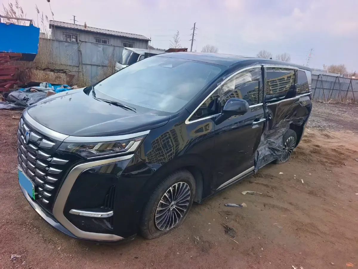 2022 Mercedes-Benz GLC Class 2.0T 197HP L4 9AT,autocango,china used car exporter,china ev exporter,chinese used car exporter,chinese used ev exporter