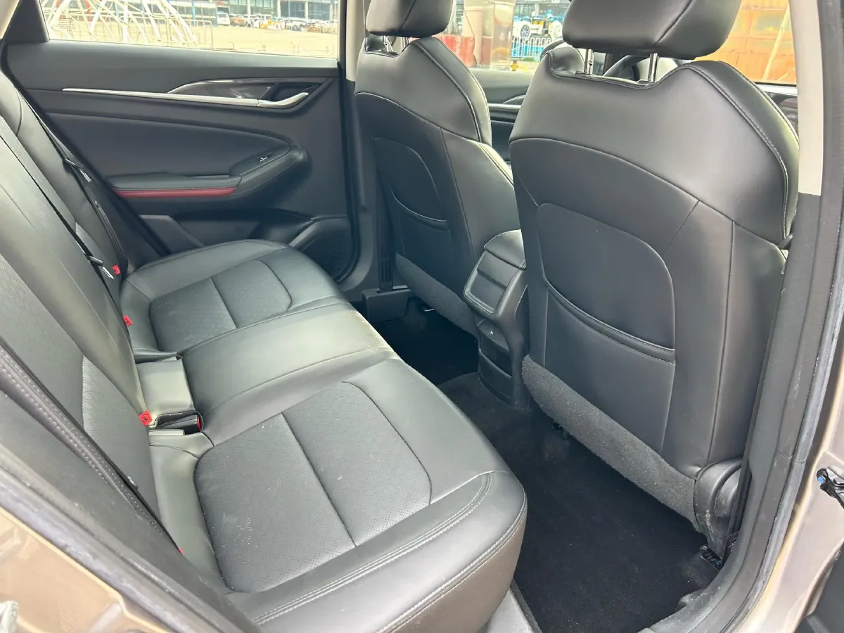 2020 ChangAn Eado 1.6L 128HP L4 5MT,autocango,china used car exporter,china ev exporter,chinese used car exporter,chinese used ev exporter