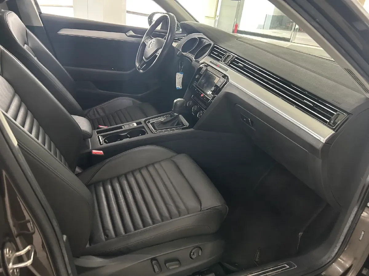 2019 Chevrolet Malibu XL 2.0T 241HP L4 9AT,autocango,china used car exporter,china ev exporter,chinese used car exporter,chinese used ev exporter