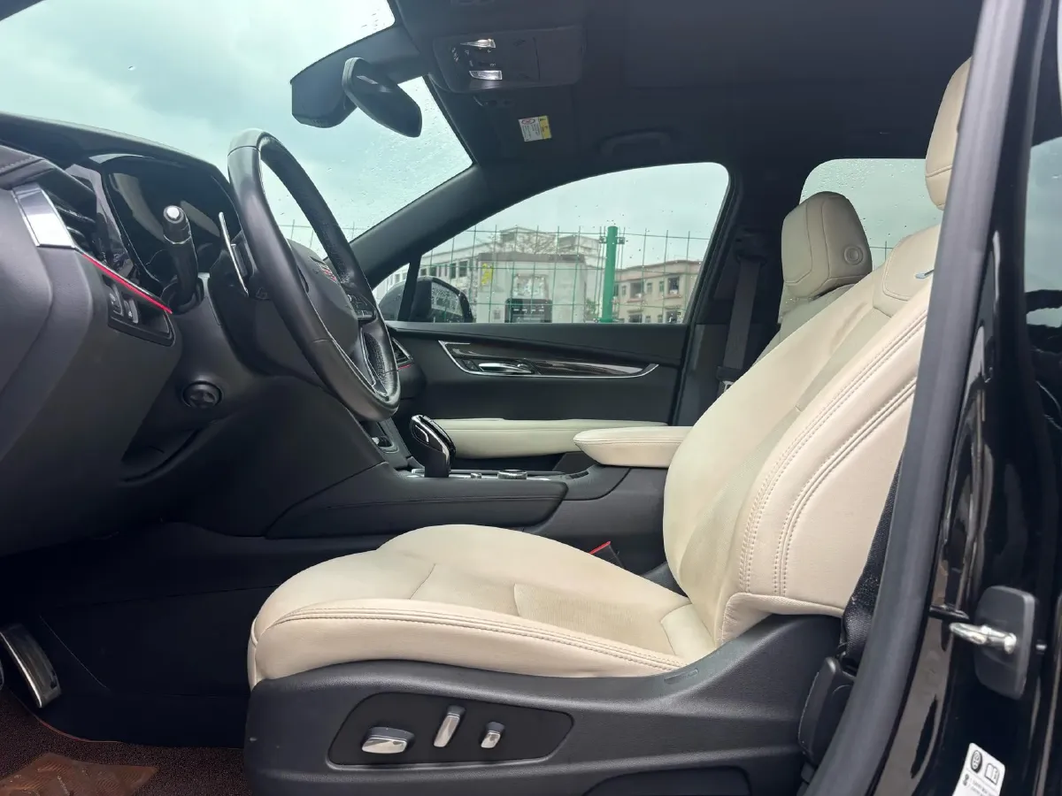 2020 Cadillac XT6 2.0T 237HP L4 9AT,autocango,china used car exporter,china ev exporter,chinese used car exporter,chinese used ev exporter