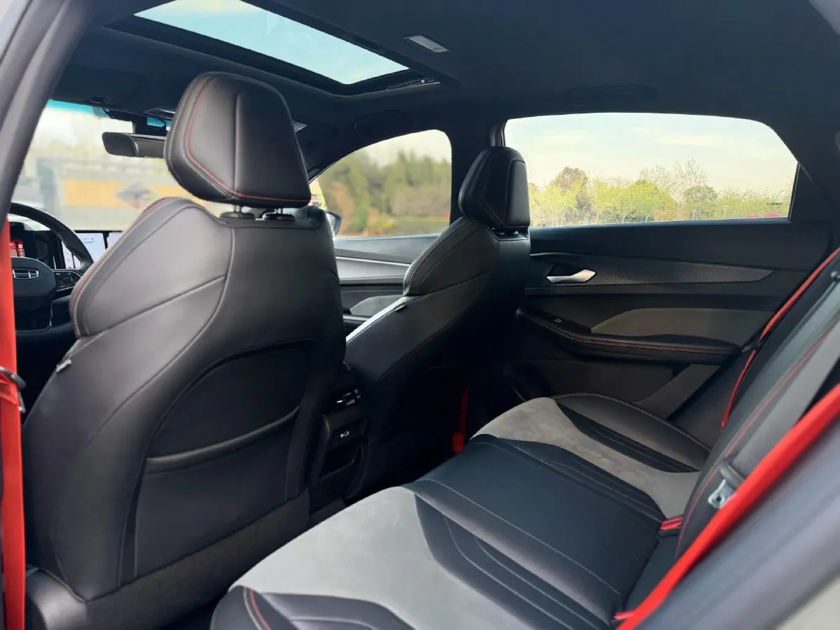 2022 Geely Binray 1.5T 181HP L4 7DCT,autocango,china used car exporter,china ev exporter,chinese used car exporter,chinese used ev exporter