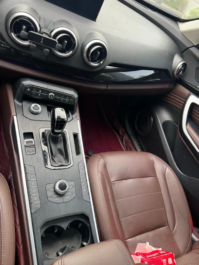 2018 WEY P8 2.0T 234HP L4 6DCT PHEV 12.96KWH,autocango,china used car exporter,china ev exporter,chinese used car exporter,chinese used ev exporter