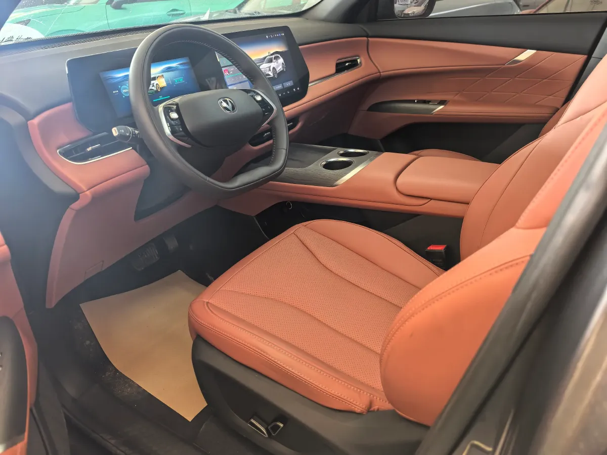 2025 ChangAn CS75 Plus 1.5T 192HP L4 8AT,autocango,china used car exporter,china ev exporter,chinese used car exporter,chinese used ev exporter