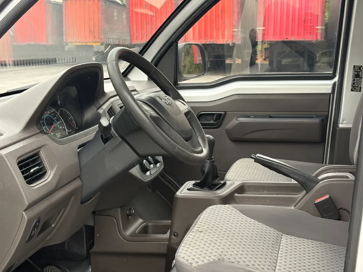 2021 NLM Motor QiTeng N30 1.25L 91HP L4 5MT,autocango,china used car exporter,china ev exporter,chinese used car exporter,chinese used ev exporter