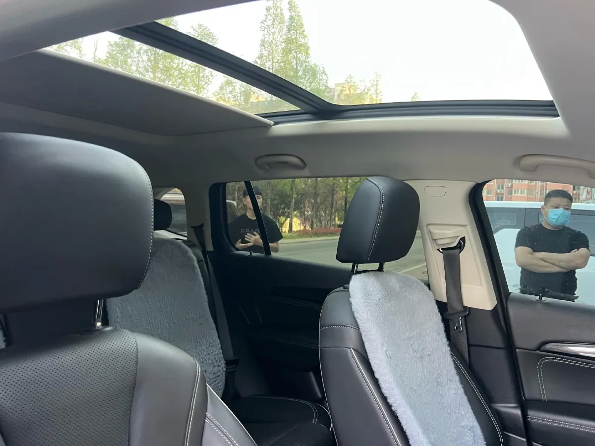 2022 Buick EnvisionPlus 2.0T 237HP L4 9AT,autocango,china used car exporter,china ev exporter,chinese used car exporter,chinese used ev exporter