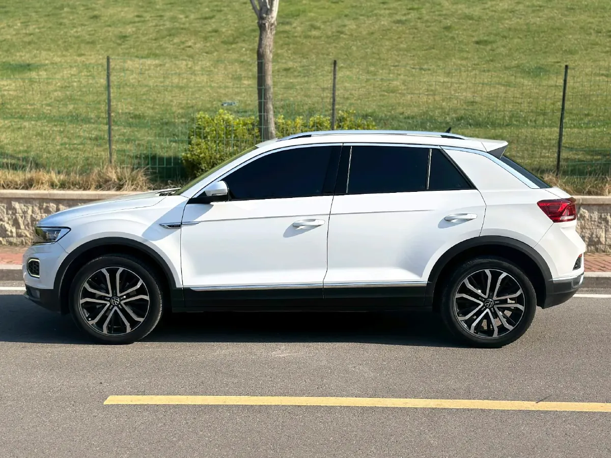 2021 Volkswagen T-Roc 1.4T 150HP L4 7DCT,autocango,china used car exporter,china ev exporter,chinese used car exporter,chinese used ev exporter