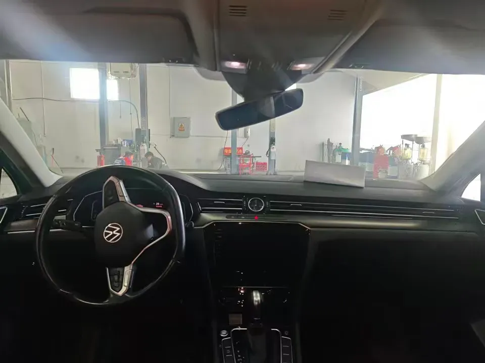 2020 Volkswagen Magotan 2.0T 220HP L4 7DCT,autocango,china used car exporter,china ev exporter,chinese used car exporter,chinese used ev exporter