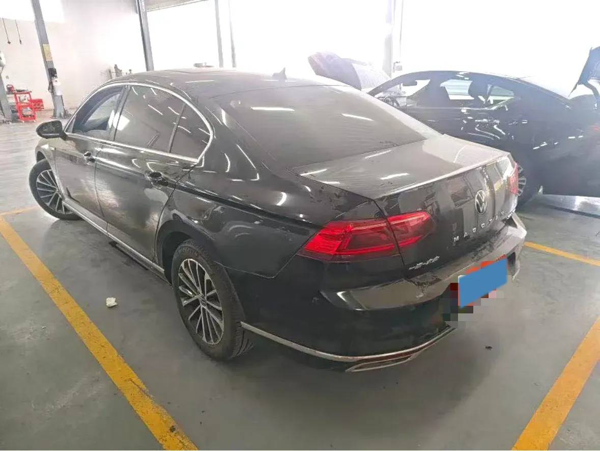 2020 Volkswagen Magotan 2.0T 220HP L4 7DCT,autocango,china used car exporter,china ev exporter,chinese used car exporter,chinese used ev exporter