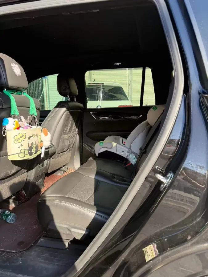 2021 Cadillac XT6 2.0T 237HP L4 9AT,autocango,china used car exporter,china ev exporter,chinese used car exporter,chinese used ev exporter