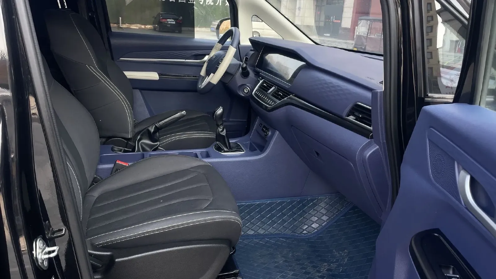 2025 BAW RuiSheng Trump M7 2.0L 144HP L4 5MT,autocango,china used car exporter,china ev exporter,chinese used car exporter,chinese used ev exporter