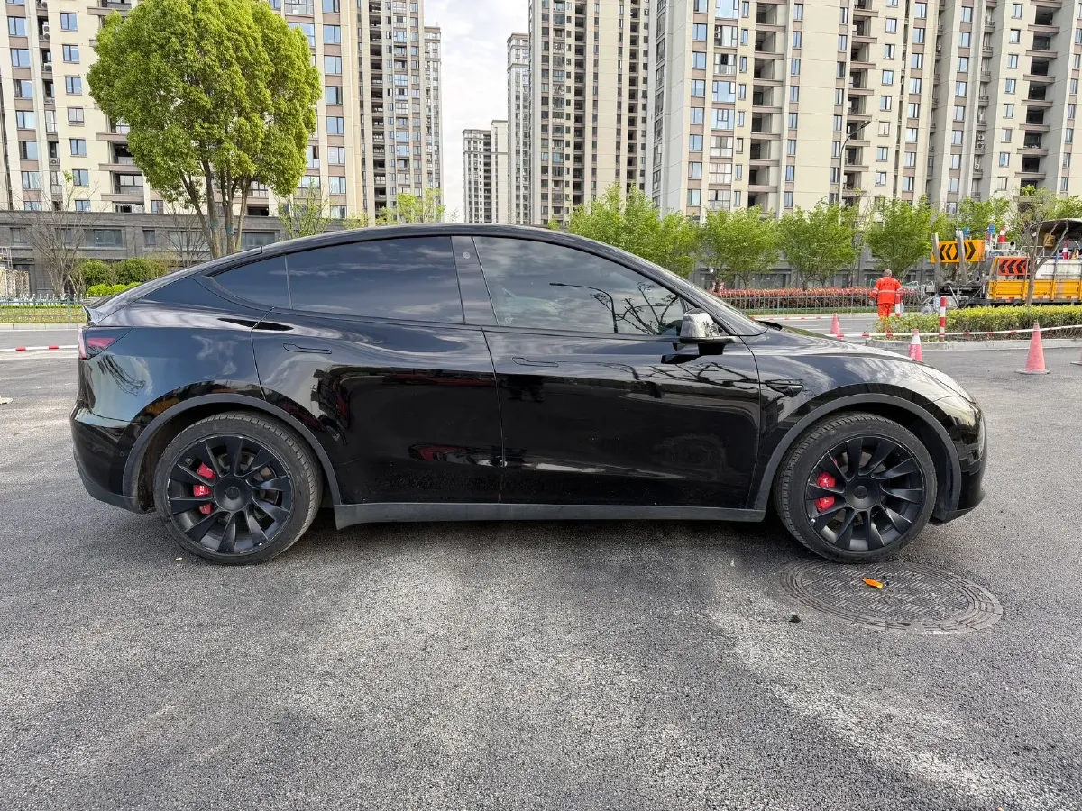 2022 Tesla Model Y BEV 60KWH,autocango,china used car exporter,china ev exporter,chinese used car exporter,chinese used ev exporter