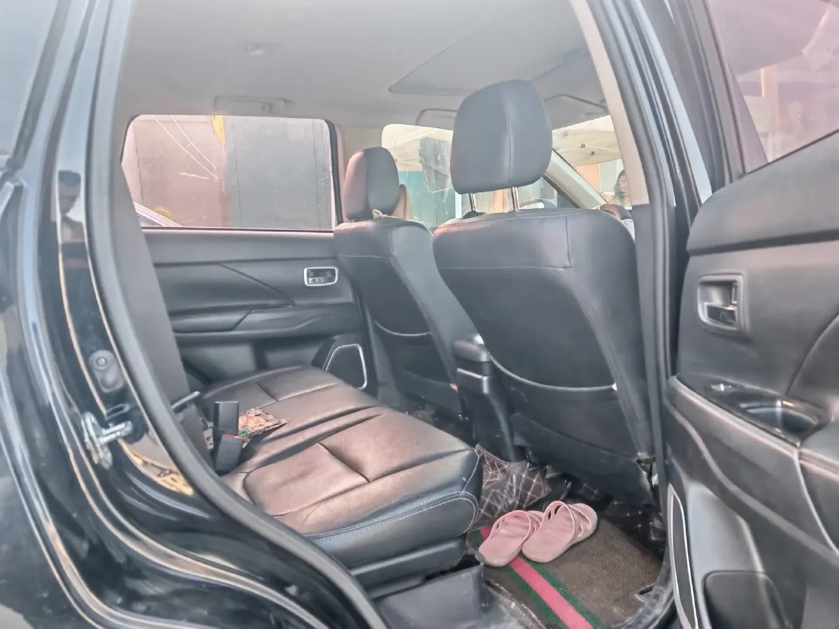 2018 Mitsubishi Outlander 2.0L 166HP L4 CVT,autocango,china used car exporter,china ev exporter,chinese used car exporter,chinese used ev exporter