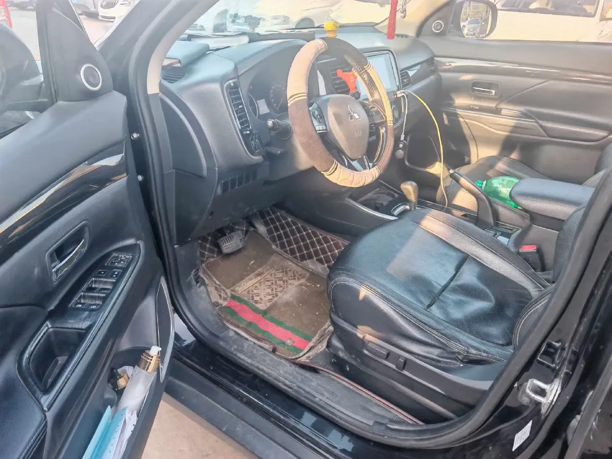 2018 Mitsubishi Outlander 2.0L 166HP L4 CVT,autocango,china used car exporter,china ev exporter,chinese used car exporter,chinese used ev exporter