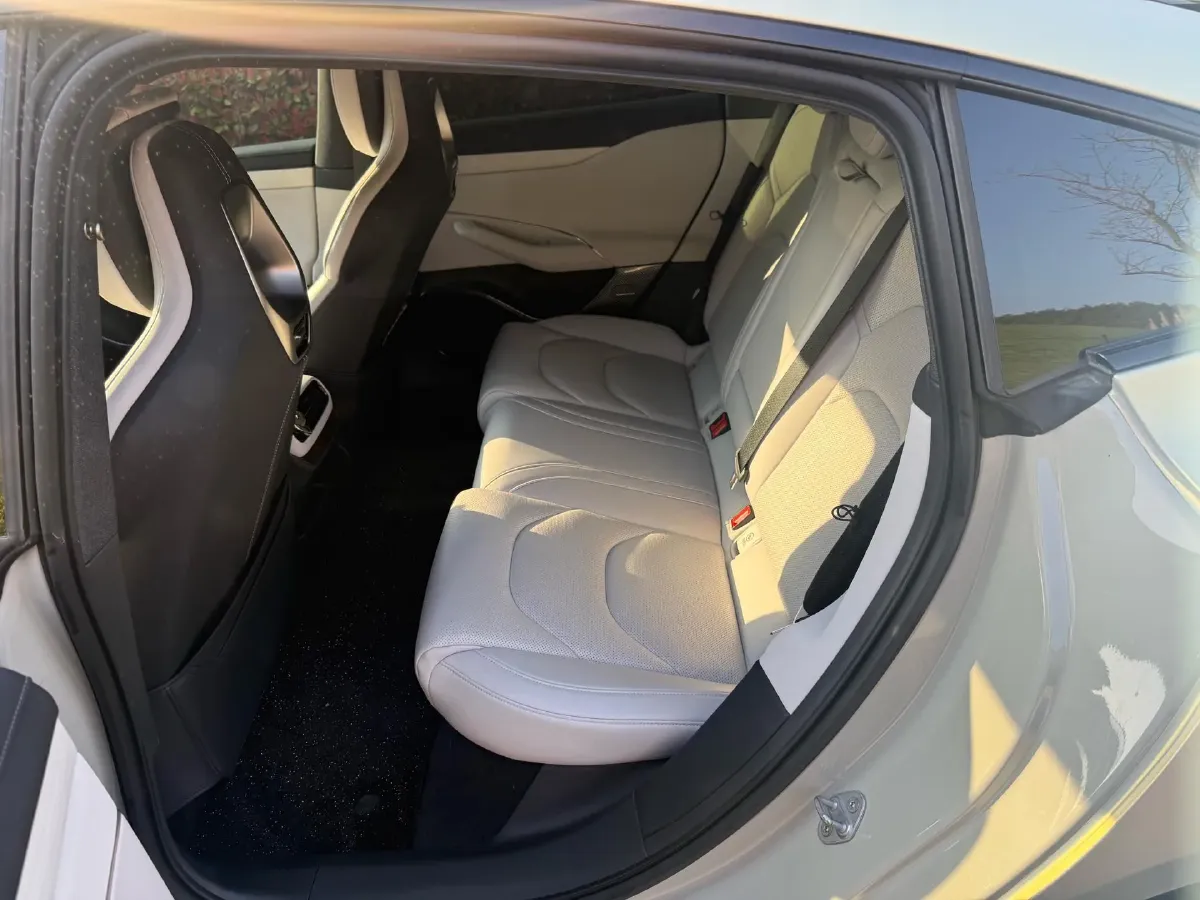 2024 MI SU7 BEV 73.6KWH,autocango,china used car exporter,china ev exporter,chinese used car exporter,chinese used ev exporter