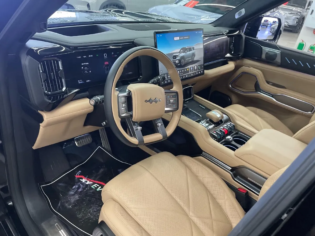 2025 FangChengBao Bao 8 2.0T 245HP L4 E-CVT PHEV 36.8KWH,autocango,china used car exporter,china ev exporter,chinese used car exporter,chinese used ev exporter